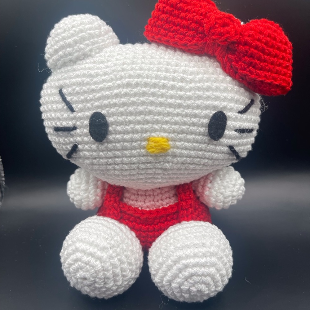 COPY - Hello Kitty crochet doll